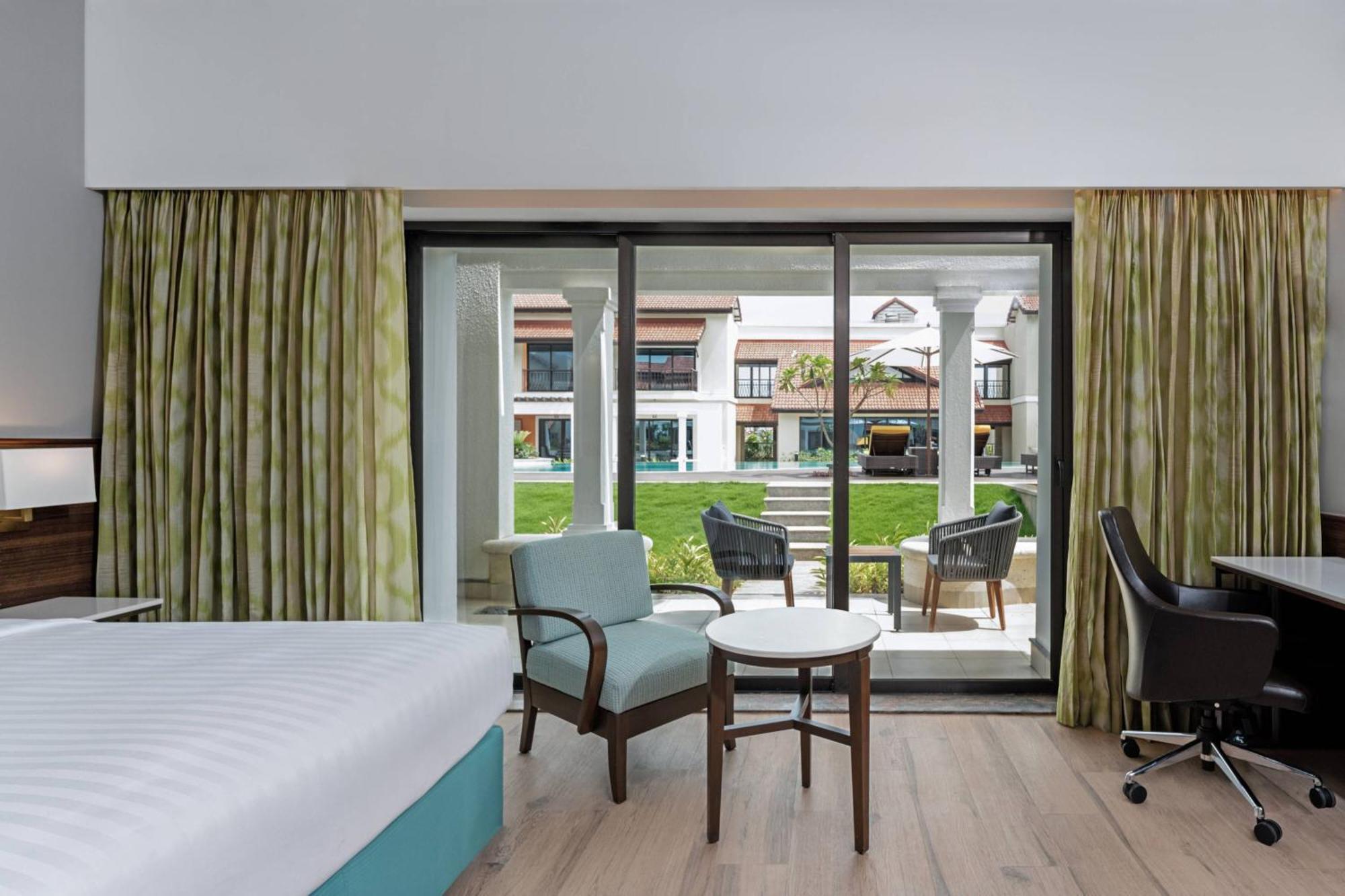 Готель Fairfield By Marriott Goa Бенаулім Екстер'єр фото